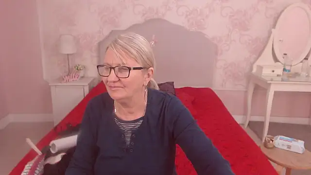 LadyAlana live sex cam