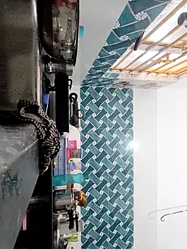 Webcam Model (Hot-Tinaa) is live