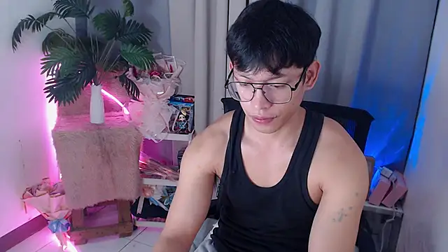 pinkcock_froi2305 (M young) - public cumshow