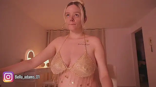bella_adams_'s Stripchat show and profile