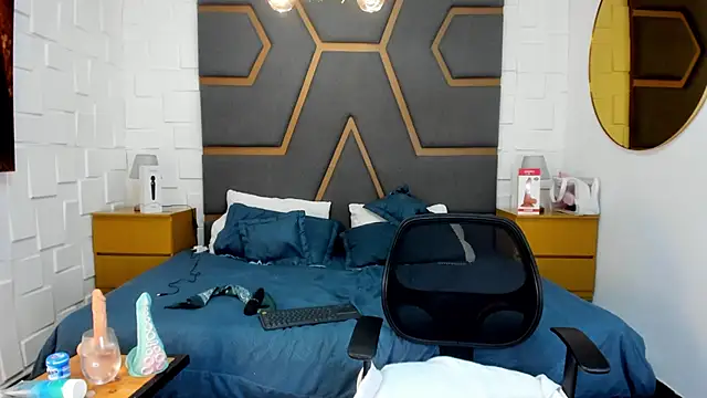 juana_valkiria - Juana_valkiria's free webcam - UK Sex Cams