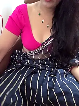 Webcam Model (Roja-Telugu777)  is live.Free join now!