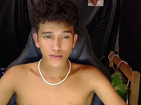 hugekenbigcock (M twink) - cum with me