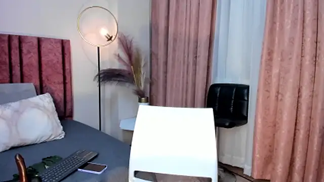 Zamira_Taylor webcam