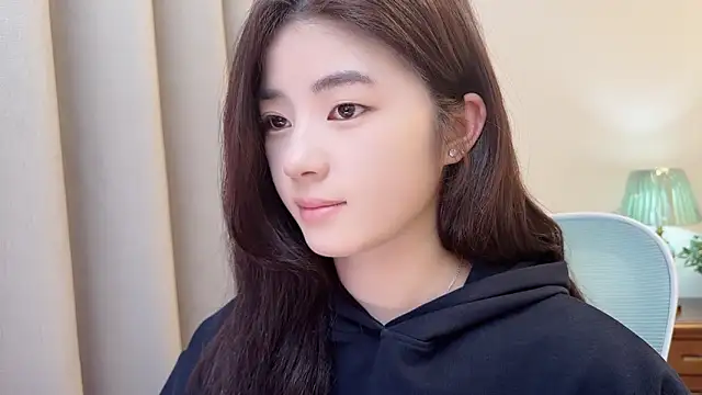 nicole20266 (F teen) - 第四天努力发光，做你的小太阳