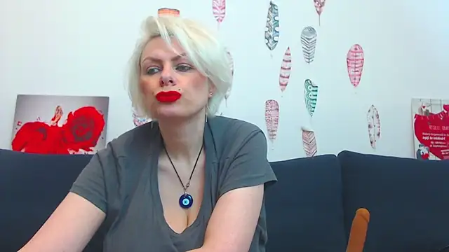 Playful_Goldie_WOW__ webcam