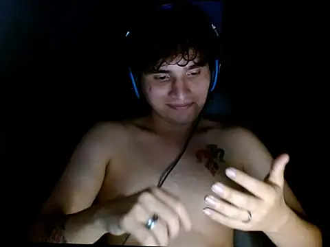 suggarboy69 - Suggarboy69's free webcam - UK Sex Cams