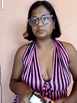 indianstrawberrylips4u - Indianstrawberrylips4u's free webcam - UK Sex Cams