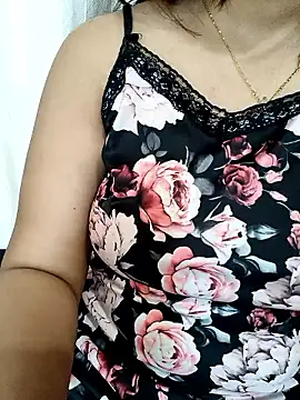 your_fantasy_ (F young) - First Day, First Show!!