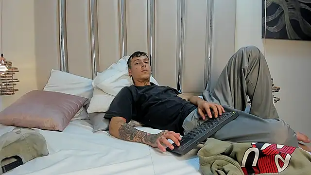 ethan_wolfe - Ethan_Wolfe's free webcam - UK Sex Cams