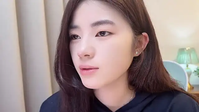 nicole20266 (F teen) - 第四天努力发光，做你的小太阳