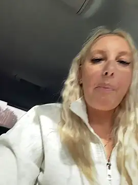 merlindave (F young) - Finger ass /naked😈😈😈🥵🥵✌️