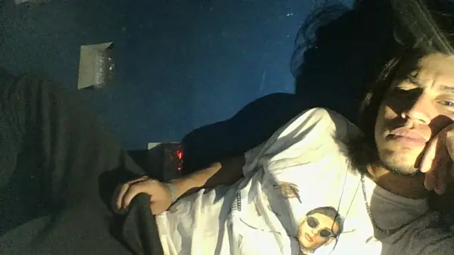 AlexAlejandro13 webcam