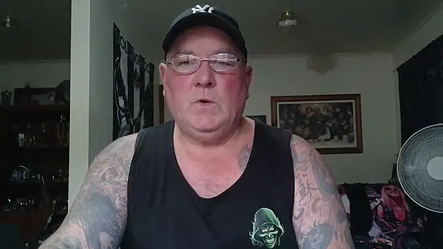 KINKYBLUEYES69 webcam