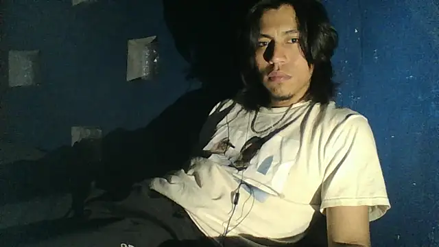 alexalejandro13 - AlexAlejandro13's free webcam - UK Sex Cams