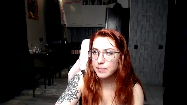 reginasmilee (Ask my age) - NAKED