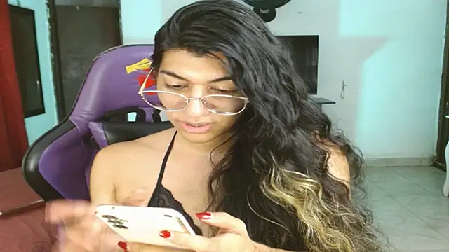 alanni_parker - Alanni_parker's free webcam - UK Sex Cams