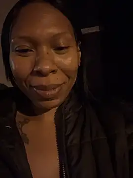 Webcam Model (__suki)  is live.Free join now!