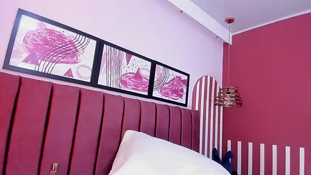 saray_becker_ (F milf) - DEEPTRHOAT DILDO MUCH SALIVA