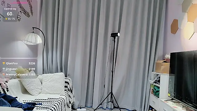 美女sansan-666在线直播