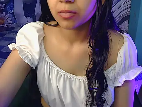 its-sarika01 (F teen) - Boobs show oil massage