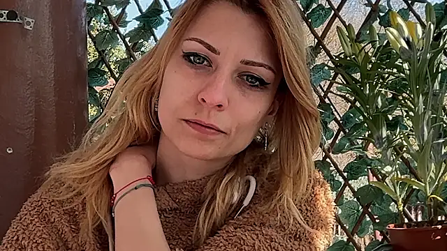 karo123421 - Karo123421's free webcam - UK Sex Cams