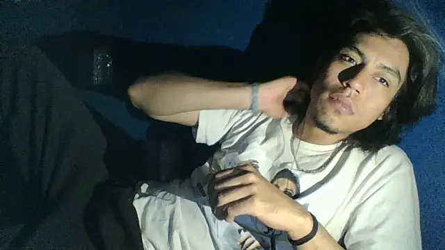 AlexAlejandro13 webcam