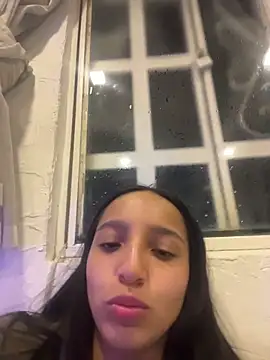 Webcam Model (Eve_Ritz)  is live.Free join now!