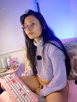 NayeCloud live sex cam