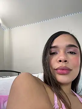 Webcam Model (Celeste3)  is live.Free join now!