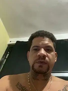 Dominicanobb Live Webcam on Stripchat