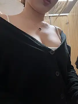 美女yuki_june在线直播