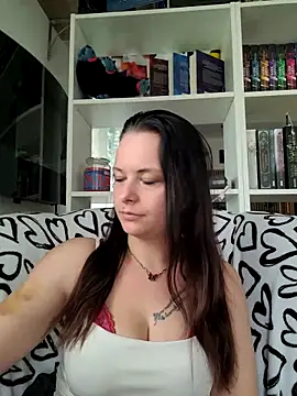 lilith_velvette (F young) - Bubbies + show ass + 5 vid