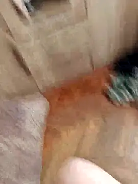 makajaka1 (F young) - I'm going to put the whole vibrator in h