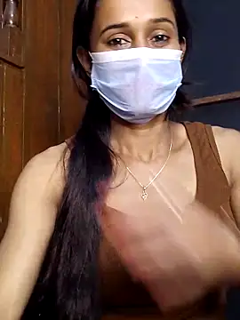 Webcam Model (Saharaa)  is live.Free join now!