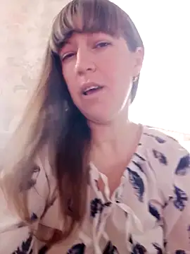 Webcam Model (Calibers2932)  is live.Free join now!