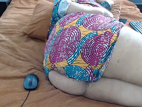 xhotjuicybootyxx - XHotJuicyBootyXX's free webcam