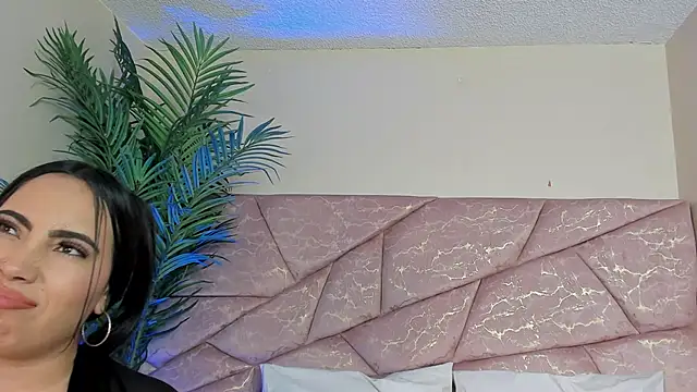 yayis_betancur (F young) - Boobsjob big dick