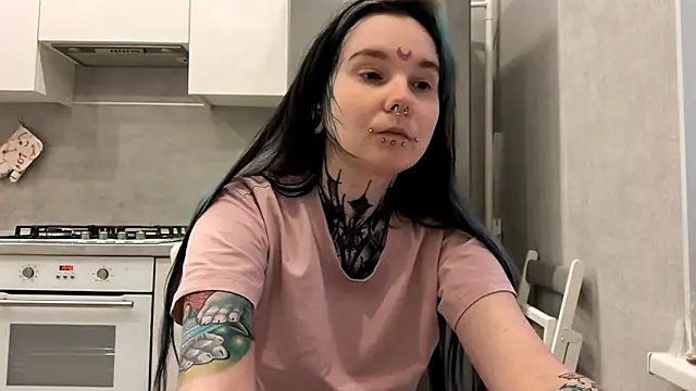 highelikegirl - HighelikeGirl's free webcam - UK Sex Cams