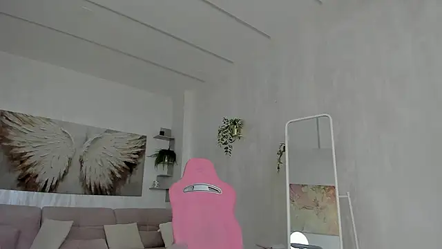 tiffanyhouston_ - TiffanyHouston_'s free webcam - UK Sex Cams