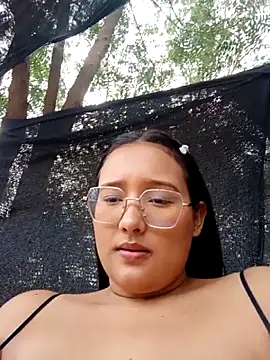 Webcam Model (young_dairy01)  is live.Free join now!