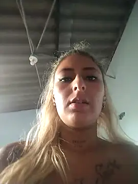 Webcam Model (catalella16)  is live.Free join now!