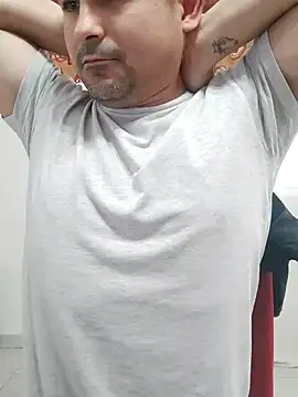 bradd_32 (M young) - HANDJOB+CUMSHOT+DILATADOR ANAL