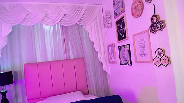 isabelledaza - IsabelleDaza's free webcam - UK Sex Cams