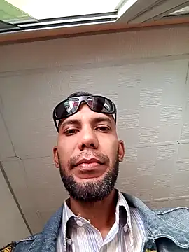 UnreadyChutzpa webcam