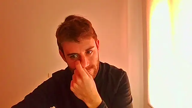 vargas90 (Ask my age) - Show my asshole 1min