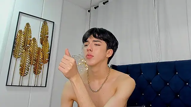 aerumchae (M twink) - 3 fingers in ass