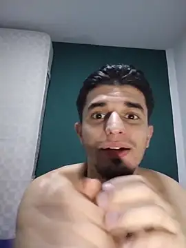 sebastianskyler - SebastianSkyler's free webcam - UK Sex Cams