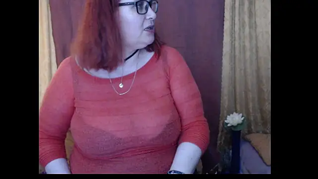 PlayfullMature webcam