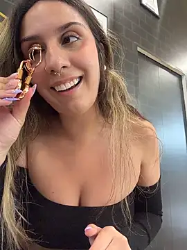 sarah_honey__ - Sarah_honey__'s free webcam - UK Sex Cams